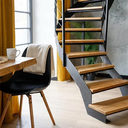 Golden - Stylish Loft - Great Location &jana Pawla33