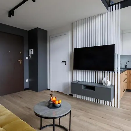 Golden - Stylish Loft - Great Location &jana Pawla33