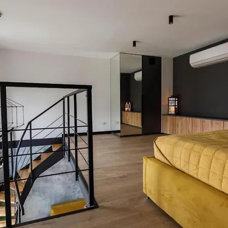 Golden - Stylish Loft - Great Location &jana Pawla33 * Vratislav