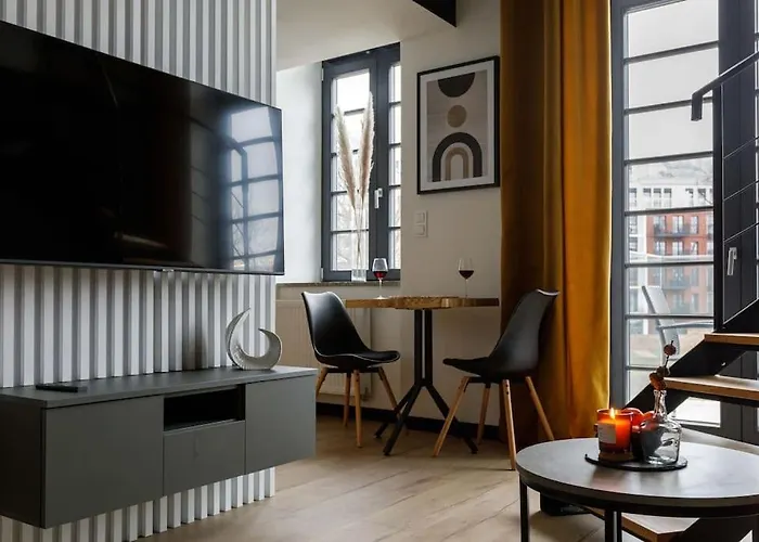 Golden - Stylish Loft - Great Location &jana Pawla33 Апартаменты