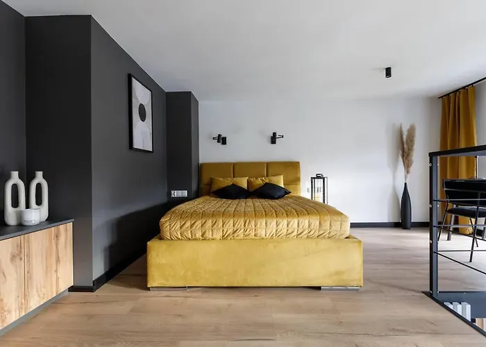 Golden - Stylish Loft - Great Location &jana Pawla33 Апартаменты *