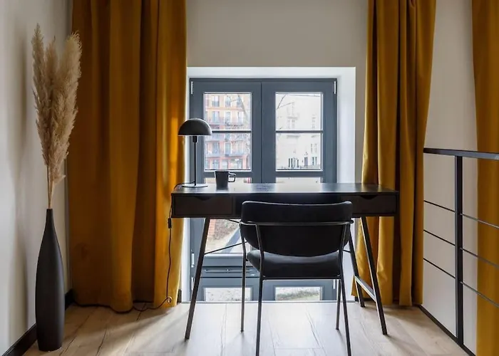 Golden - Stylish Loft - Great Location &jana Pawla33